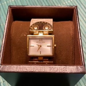 Michael Kors Strap Watch